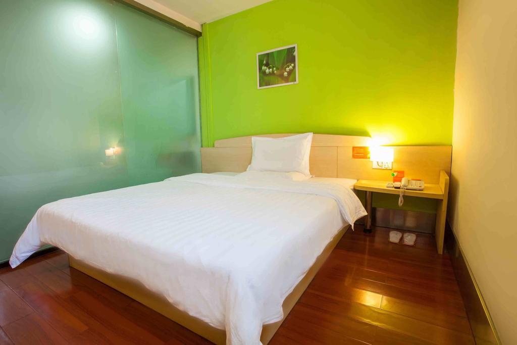 7Days Inn Dali Railway Station Room photo